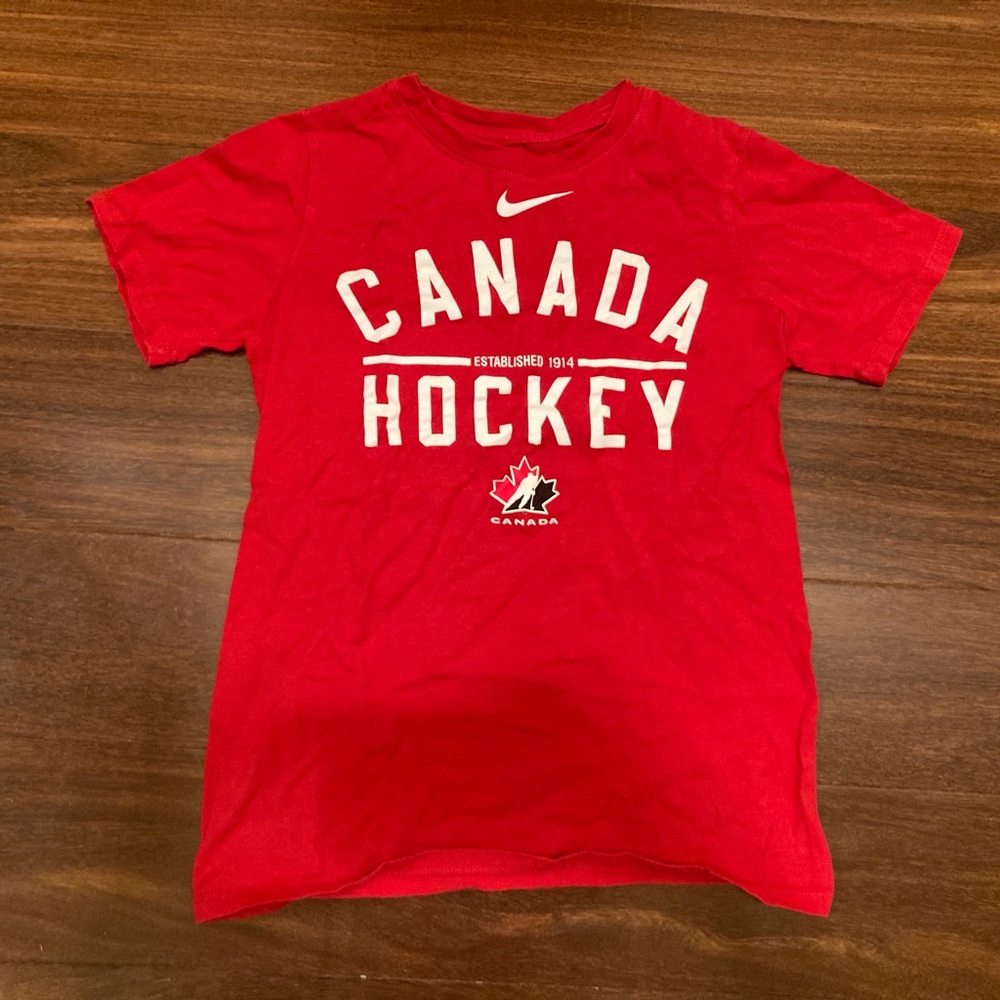 NWOT Nike Unisex Canada Hockey T-Shirt - size small